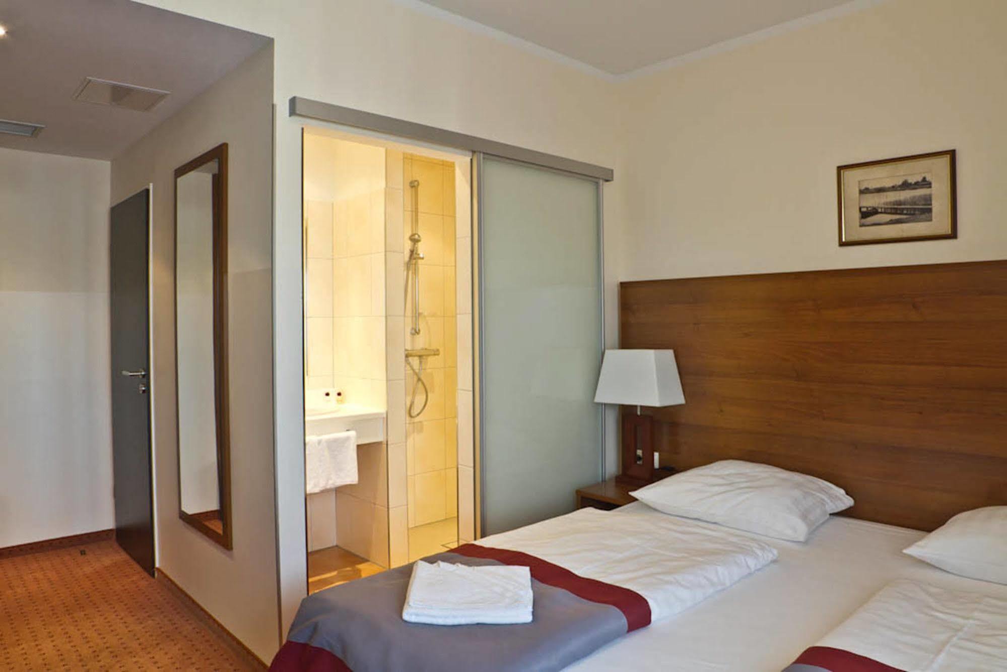 Ivbergs Hotel Messe Nord ベルリン エクステリア 写真